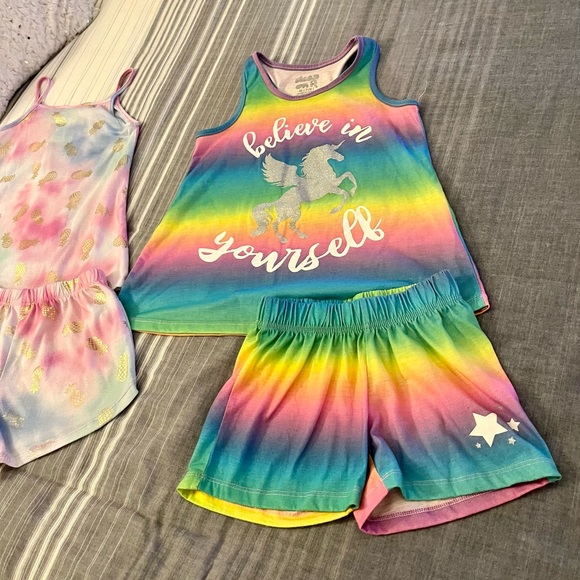 2 LITTLE GIRLS SIZE 7/8 2-PIECE PAJAMAS SET - Picture 3 of 10